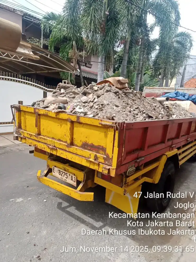Jasa angkut puing dan tanah
