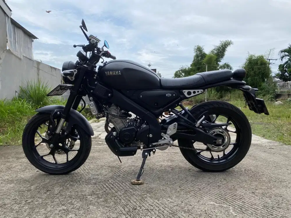 58@: DP:500RB B DEPOK YAMAHA XSR150CC HITAM