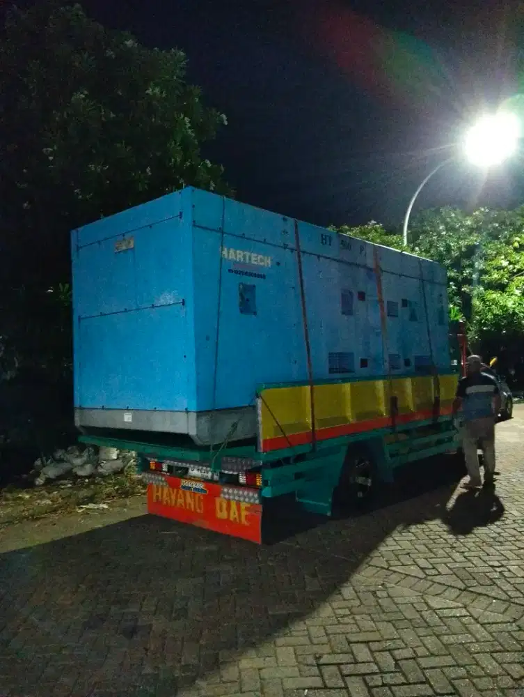 Menerima genset second (bekas) di pondasi