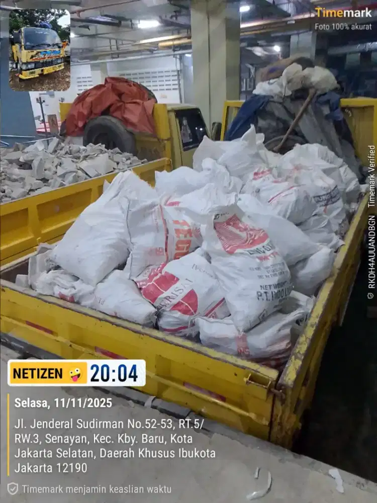 Jasa buang puing tanah