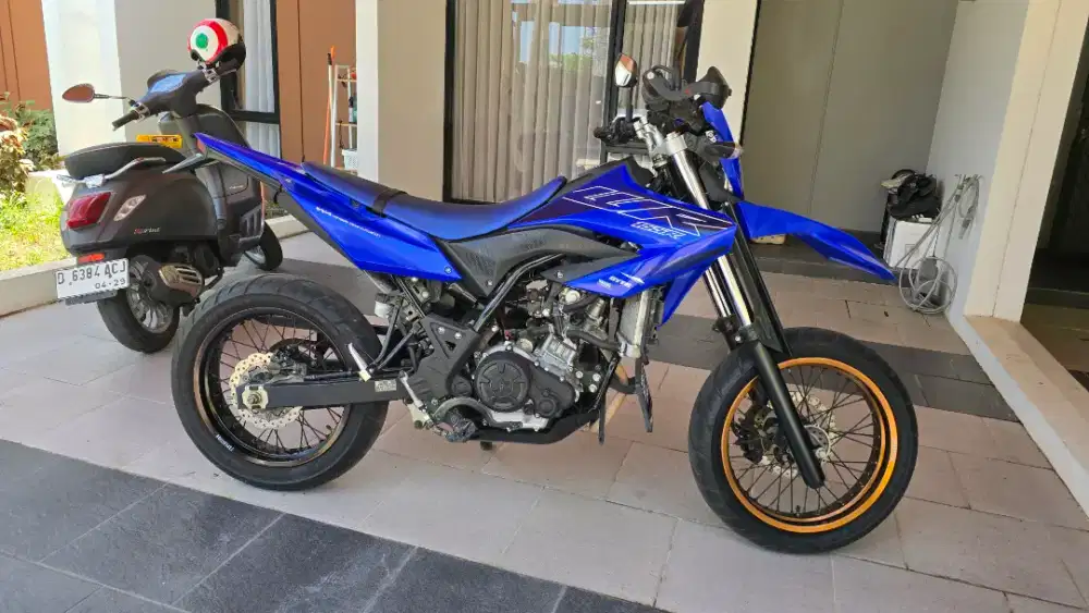 Supermoto Yamaha WR 155 kondisi istimewa (KM Rendah & No Offroad)