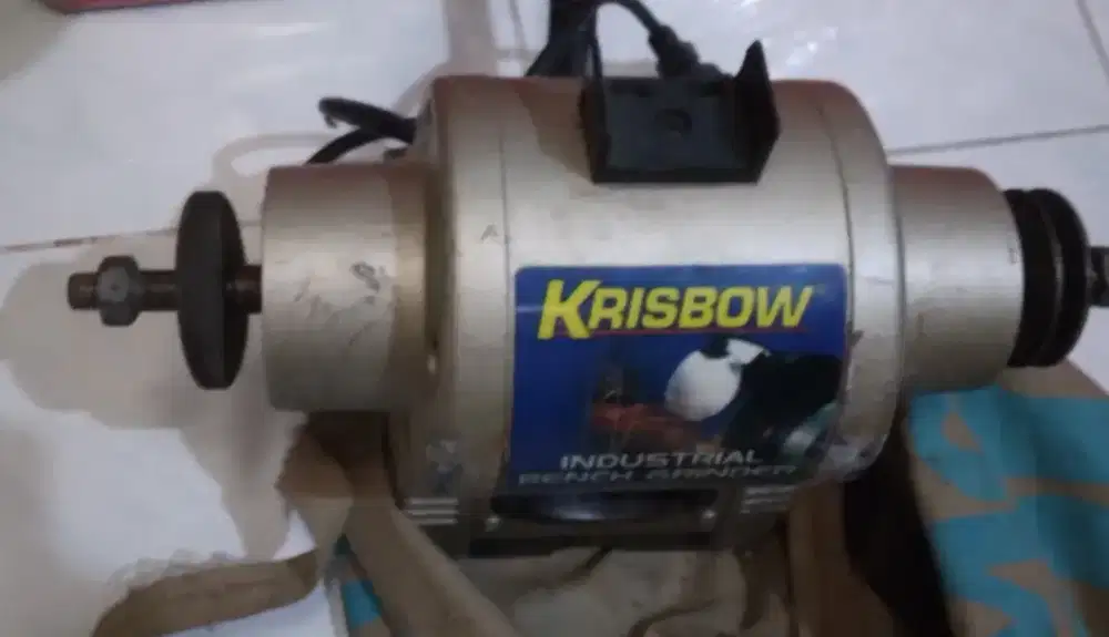 Mesin gerinda duduk krisbow