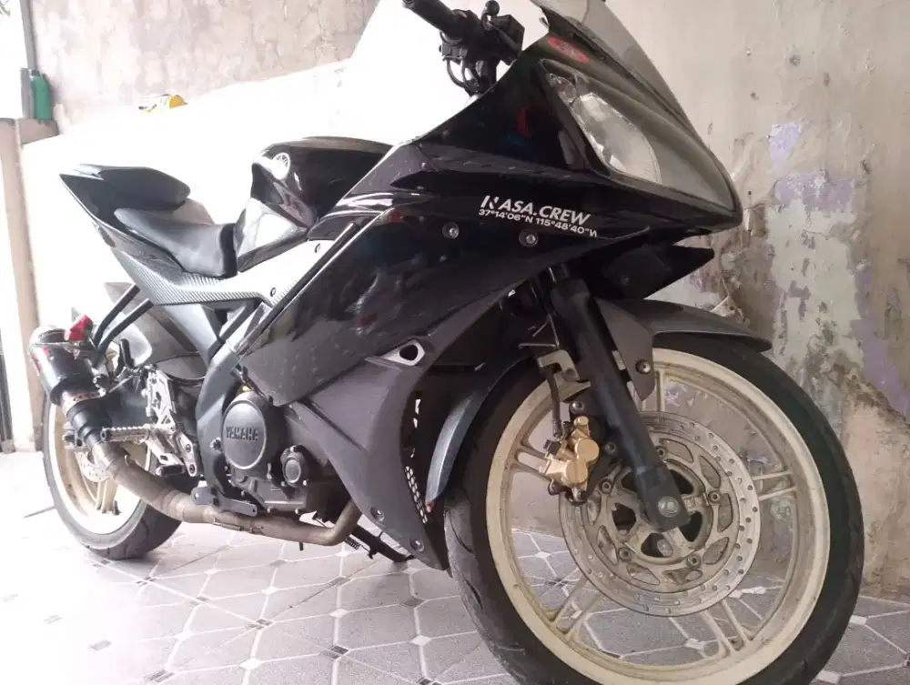 Yamaha R15 v2 tahun 2014