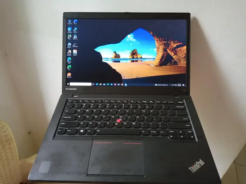 Laptop lenovo thinkpad t440 i5 ssd ram 8 ngebut