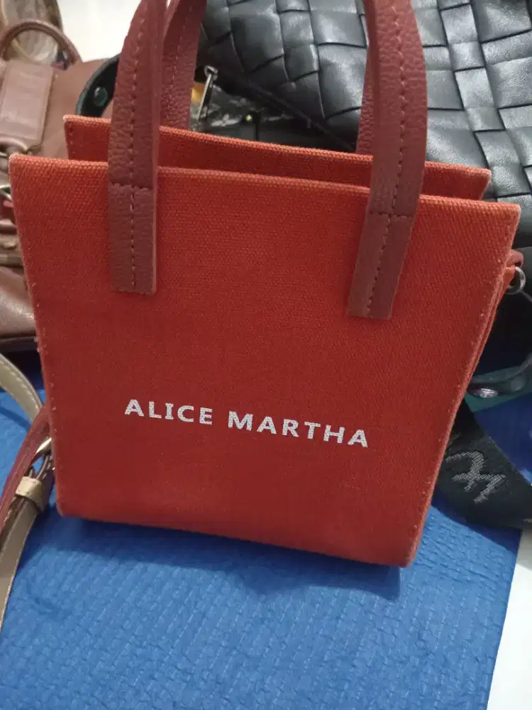 Handbag wanita bertalpan