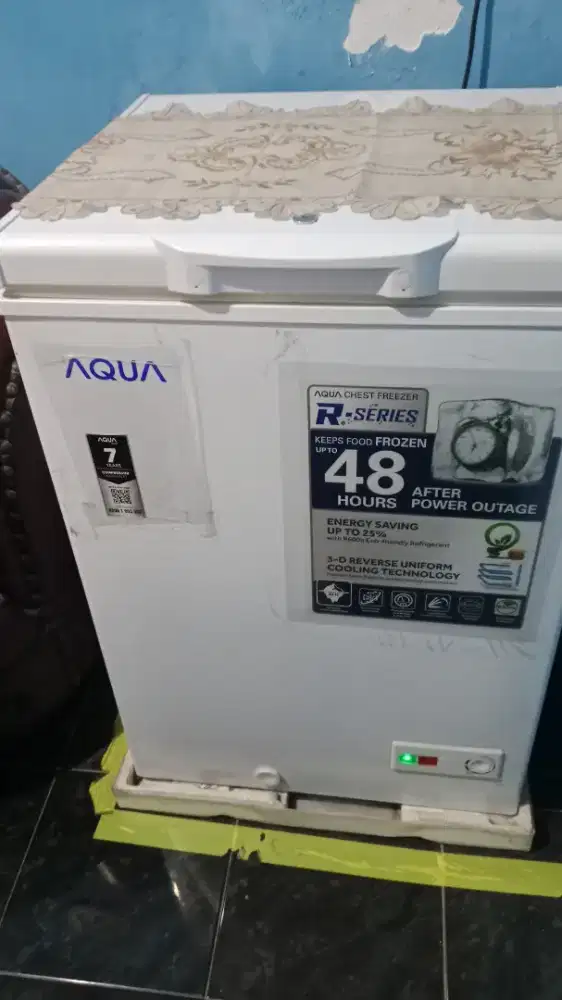 Freezer box merk Aqua tipe AQF 120FR