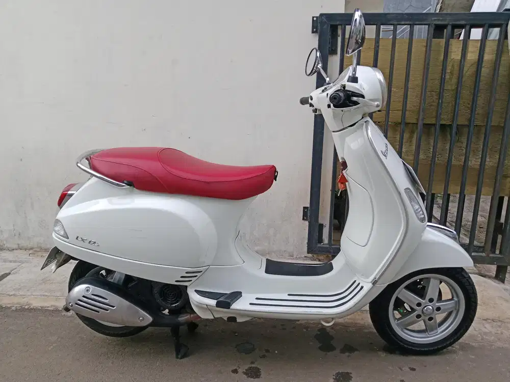 Vespa Lx 125 tahun 2012 bagus siap gas