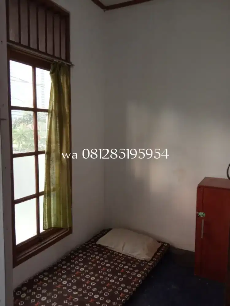 Kosan laki Kebayoran Baru dekat transjakarta jaksel