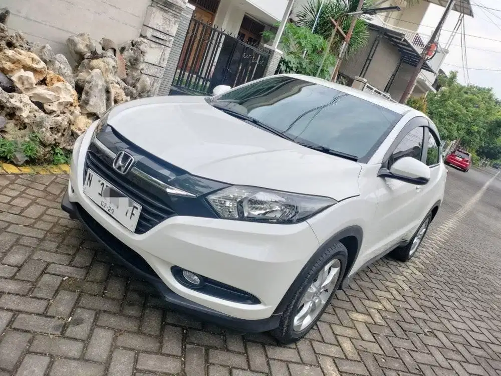Honda HR-V 1.5 S Matic/At 2017 Kondisi Sangat Bagus dan Low Km