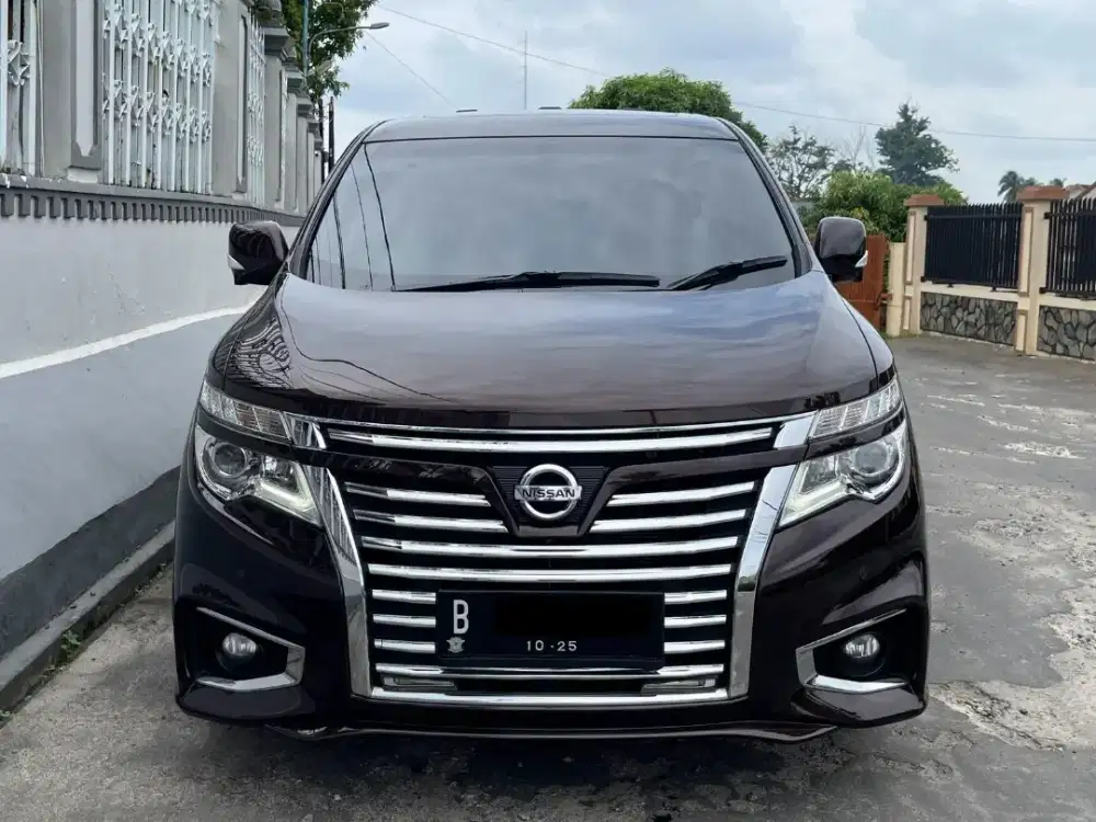 Nissan elgrand 2014 tipe HWS CBU 2.5 A/T
