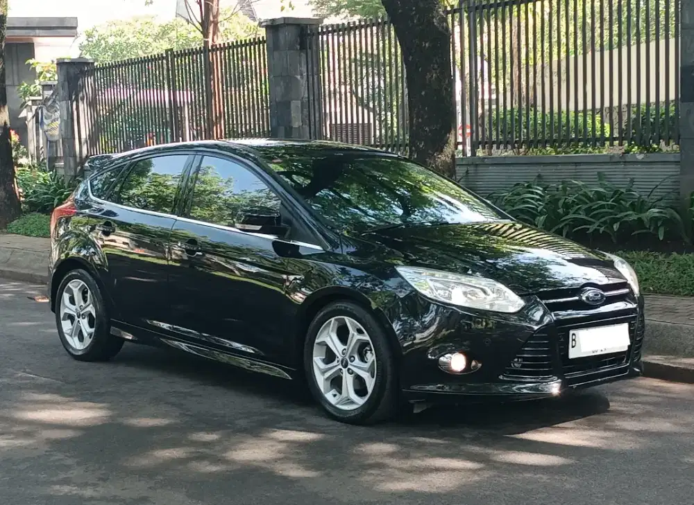 Ford Focus 2.0 S Titanium 2014 AT Tgn Pertama