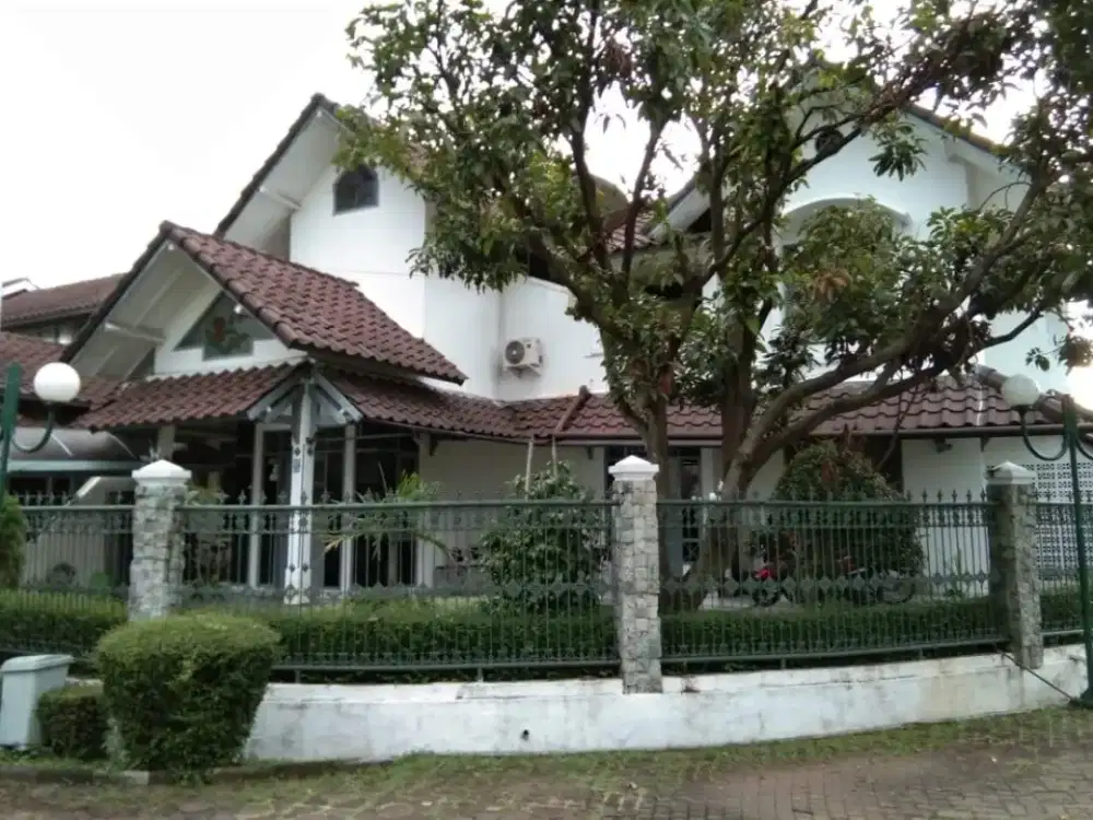 Jual Rumah Hook di komplek Gading Regency Bandung