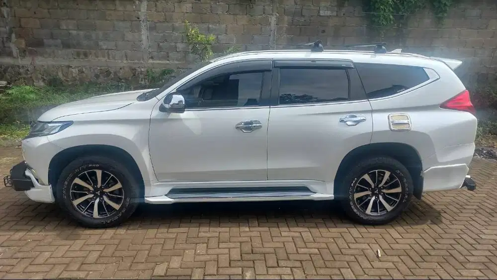 JUAL PAJERO SPORT 4X2 AT 2018