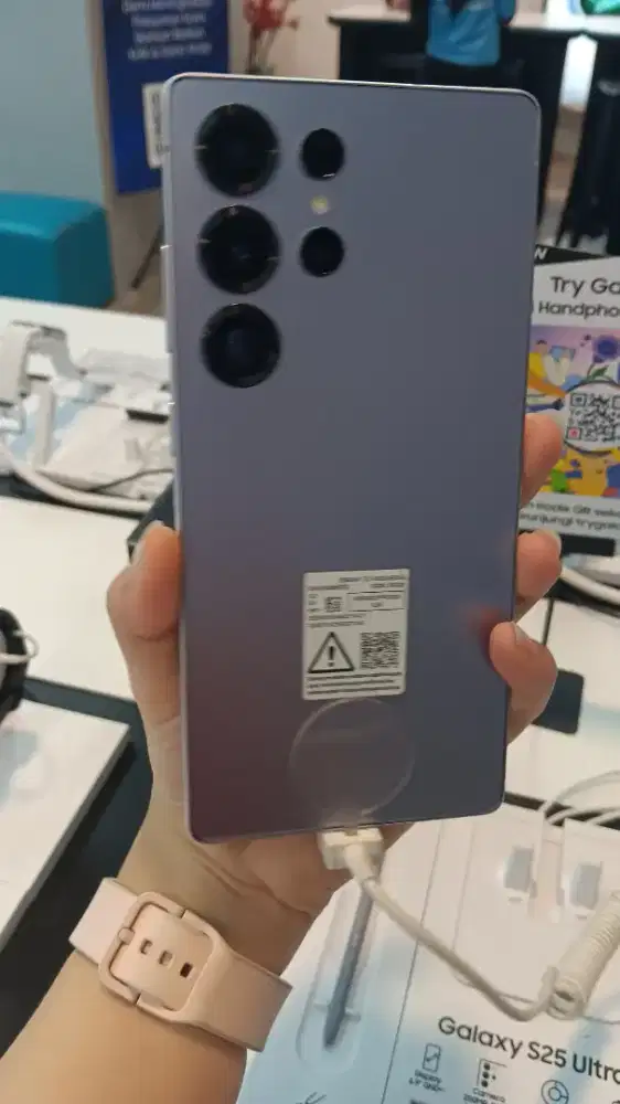 SAMSUNG S25 ULTRA 12 256GB BUNGA 0% FREE 2 KALI ANGSURAN