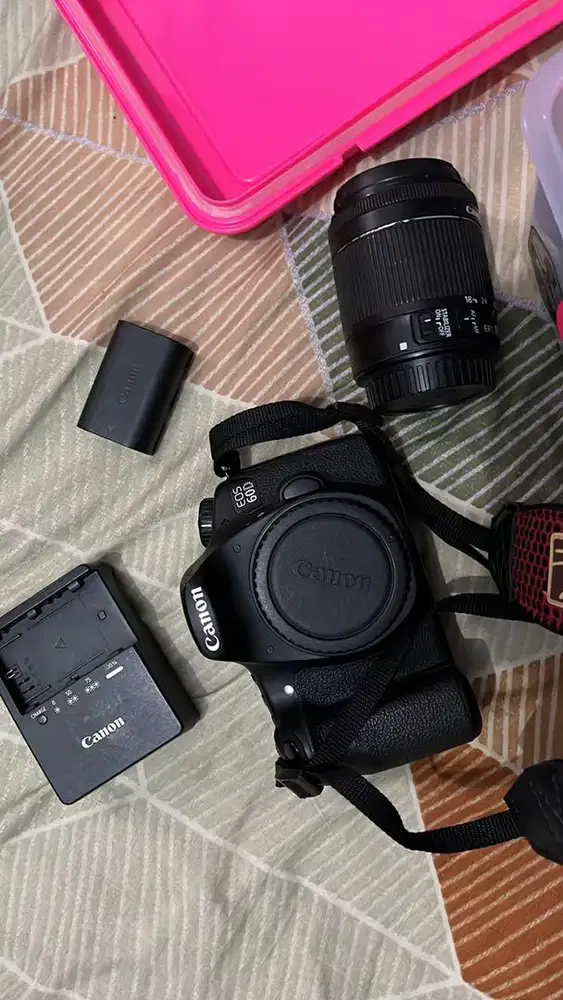 CANON EOS 60D + LENSA KIT