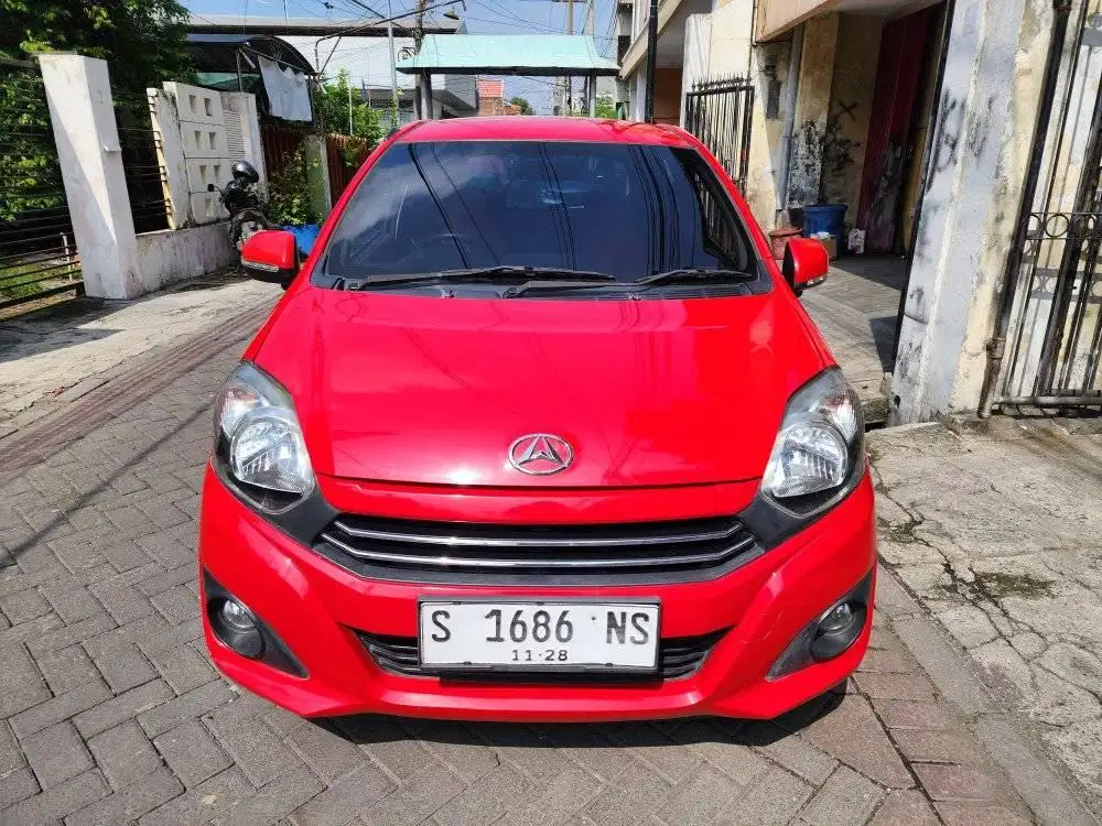 DAIHATSU AYLA 1.0 TIPE X MANUAL 2018 MERAH SURABAYA