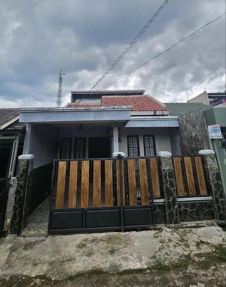 Dijual Cepat Rumah di Primavera Residence
