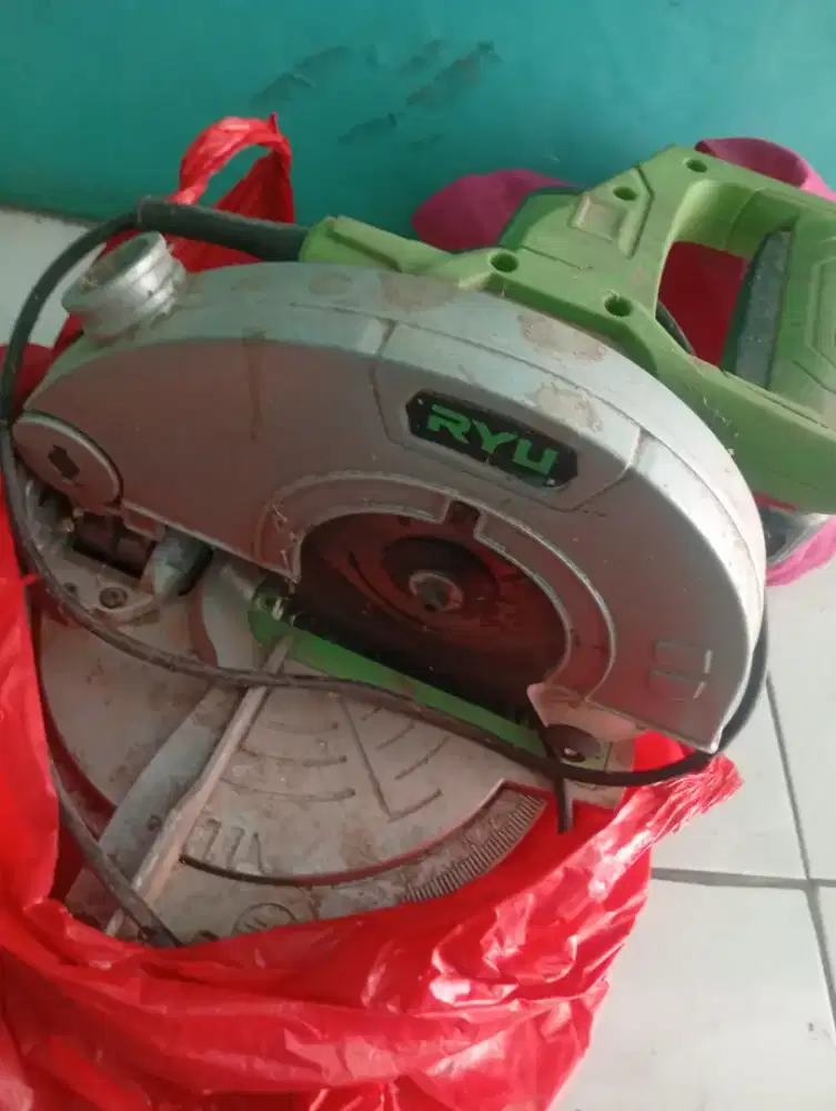 Mesin potong merk ryu 600rb