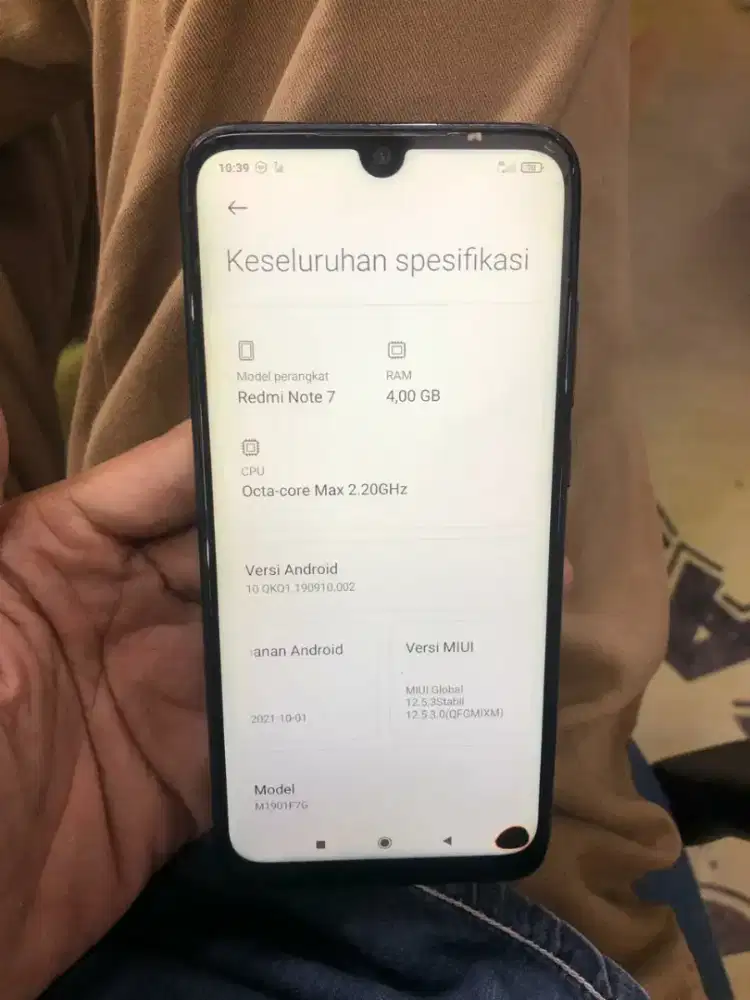 Redmi note 7 4/64 minus seperti di foto(tompel dan ada sedikit noda)