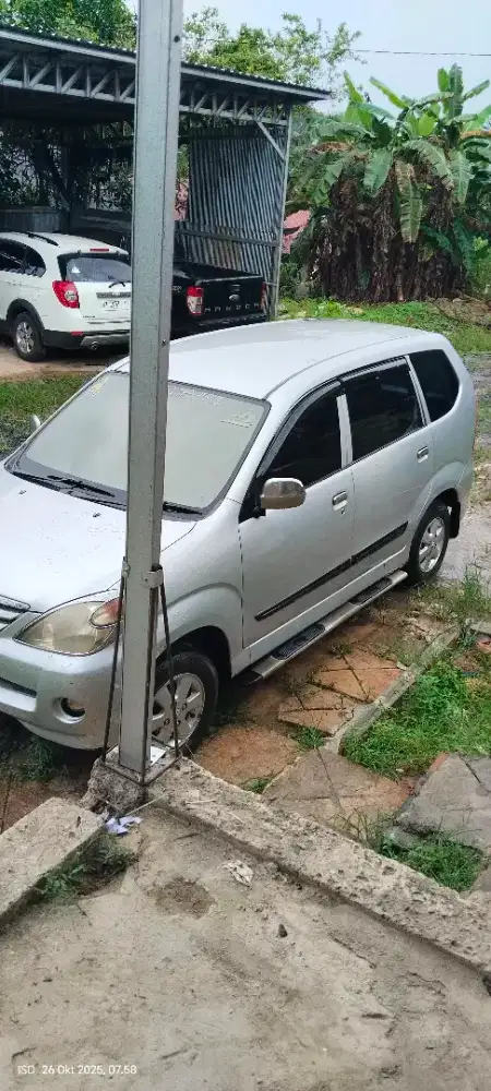 Dijual xenia tahun 2004