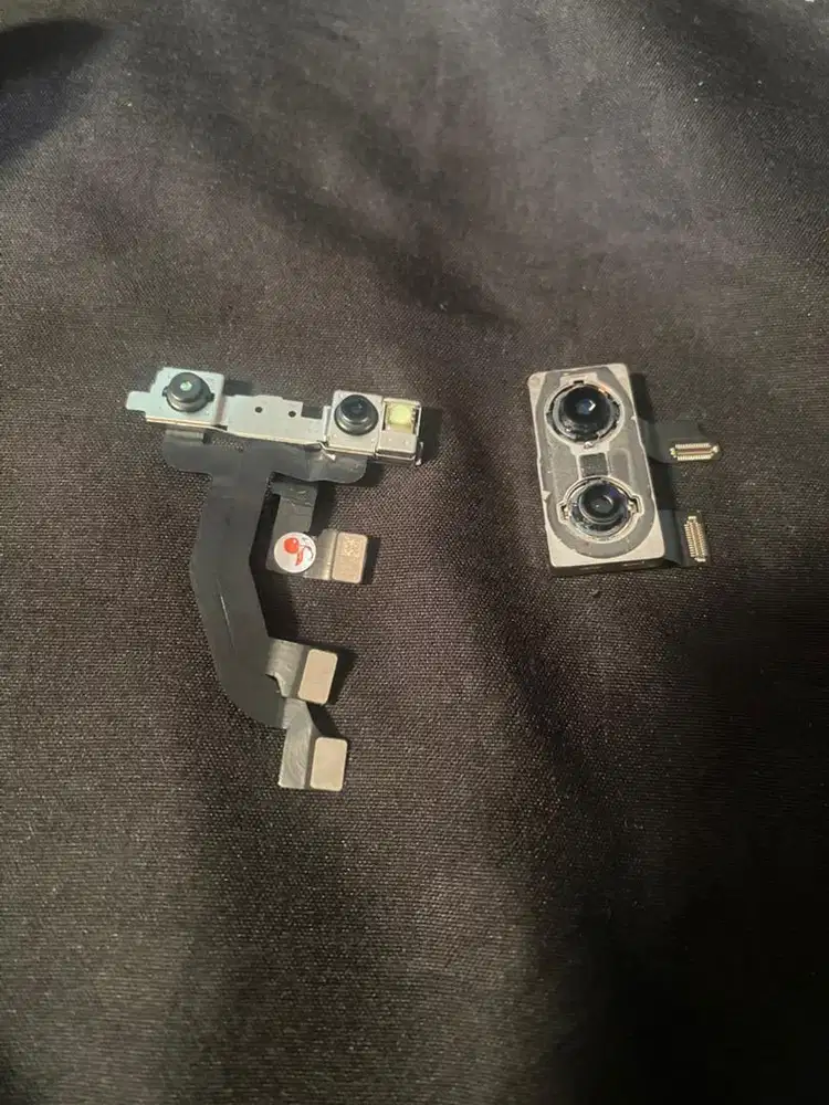 Kamera depan belakang iPhone Xs