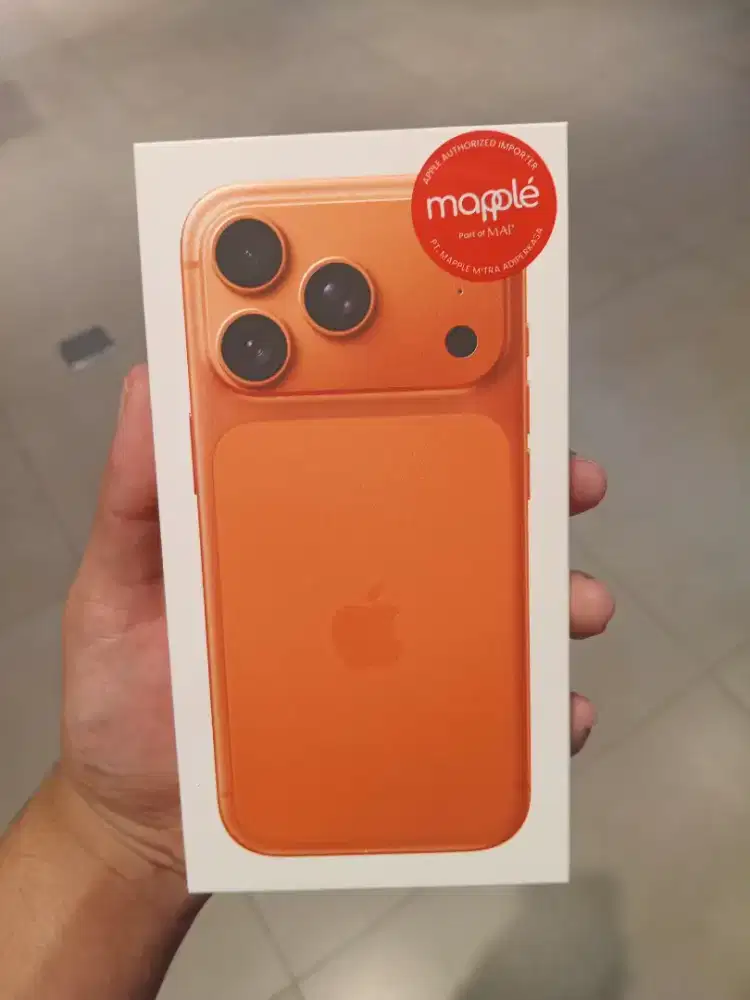 Iphone 17 promax orange 256