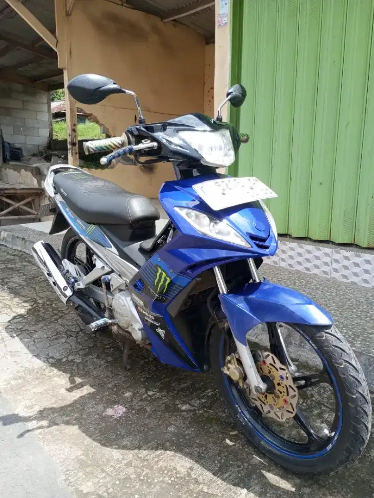 Yamaha Jupiter MX biru