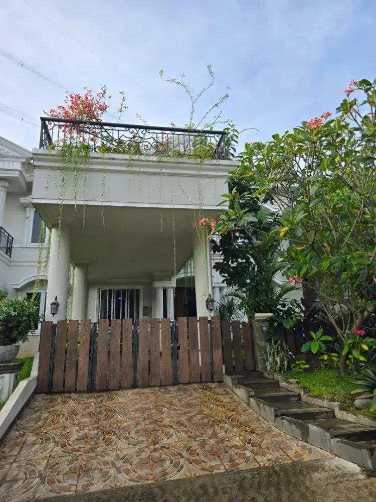 Dijual cepat rumah di legenda wisata cibubur