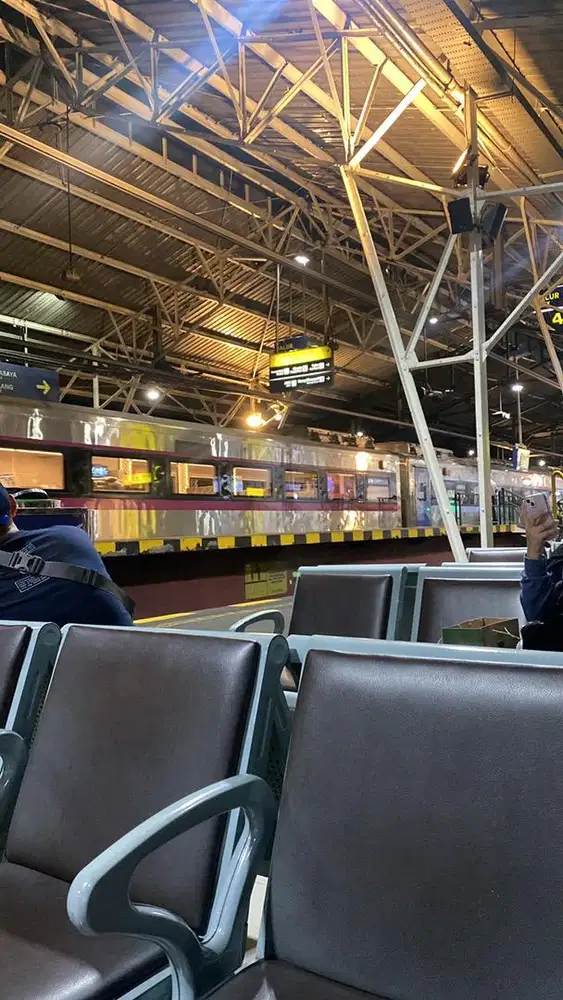 di butuhkan segera Nanny+ART utk Inap 4 BLN di SMG lnjt PP di Kemayorn