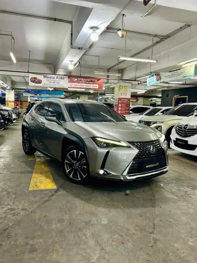 KM 32rb Lexus UX200 Luxury 2020 ATPM Like New UX 200 NX