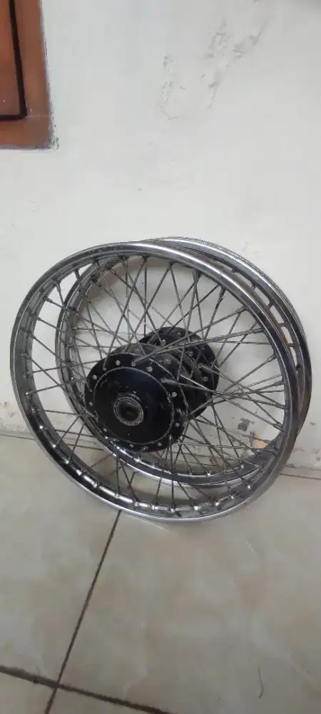 Di jual velg motor Honda Grand ori