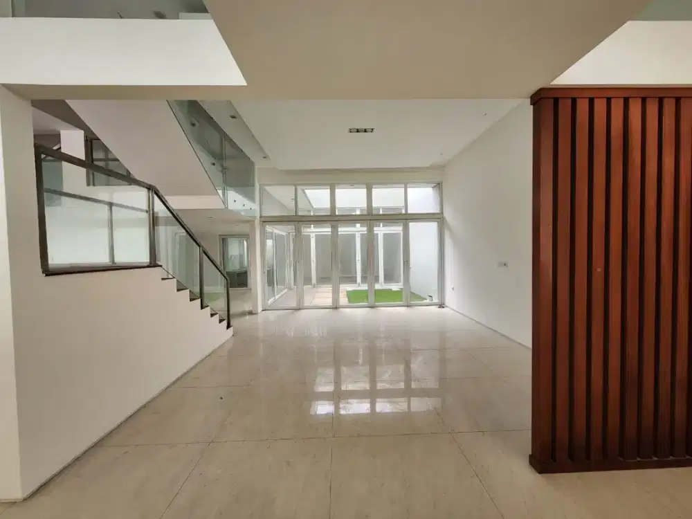 Dijual Rumah Mewah di Citra 6 Orange Heliconia LT.12X24m Harga Nego