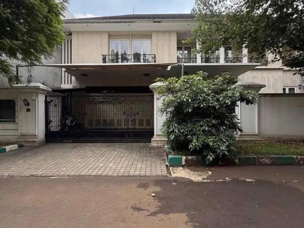 Termurah! Rumah di Patal Senayan Jakarta Selatan