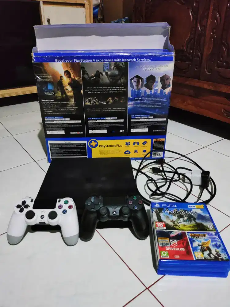 Dijual PS4 Slim 1TB ORI