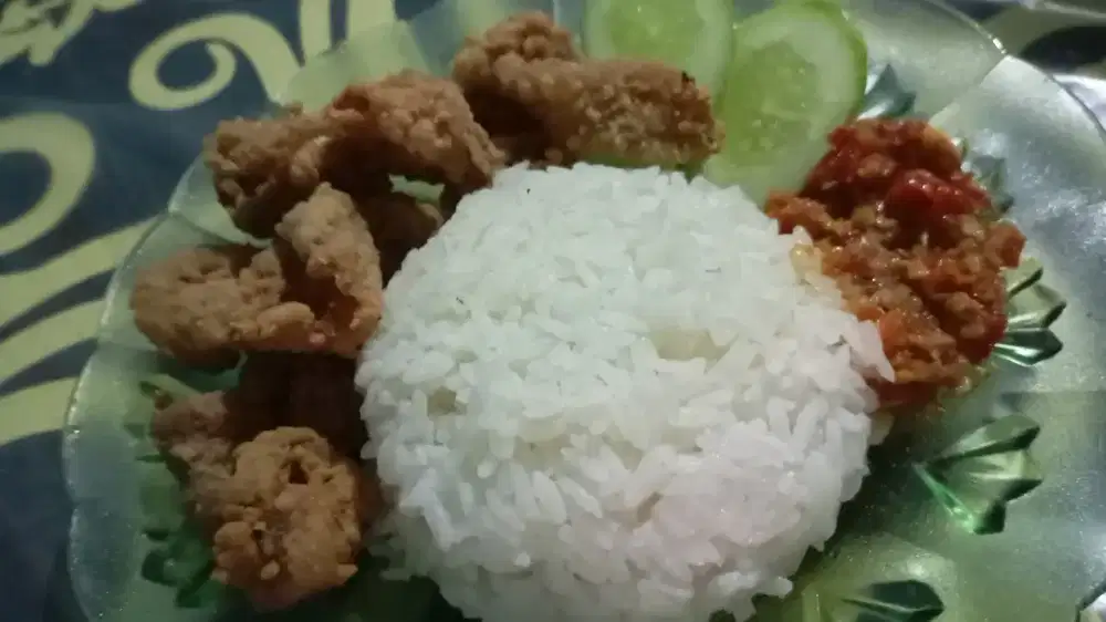 Di butuhkan karyawan ayam geprek