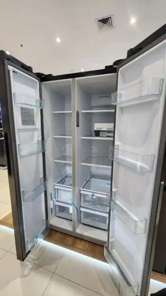 Kulkas side by side elektrolux