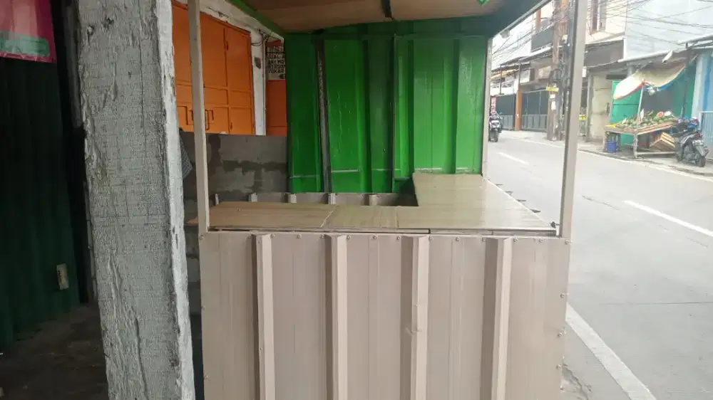 Grobak/booth es buah