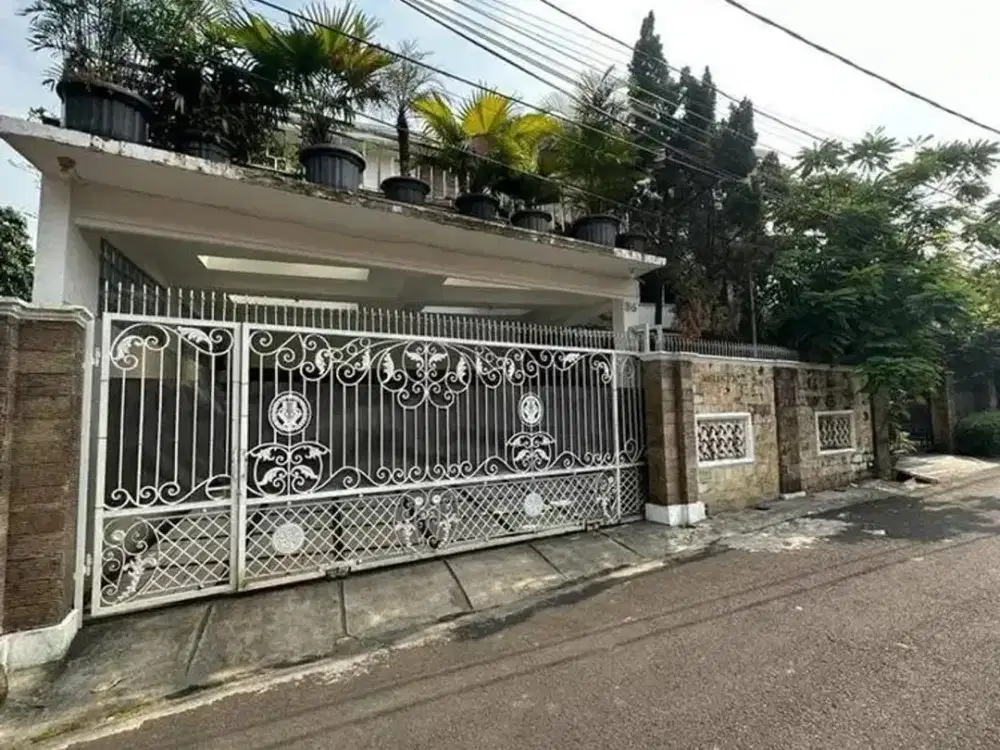 Rumah Mewah Full Furnished Siap Huni di Jatipadang Pasar Minggu JakSel