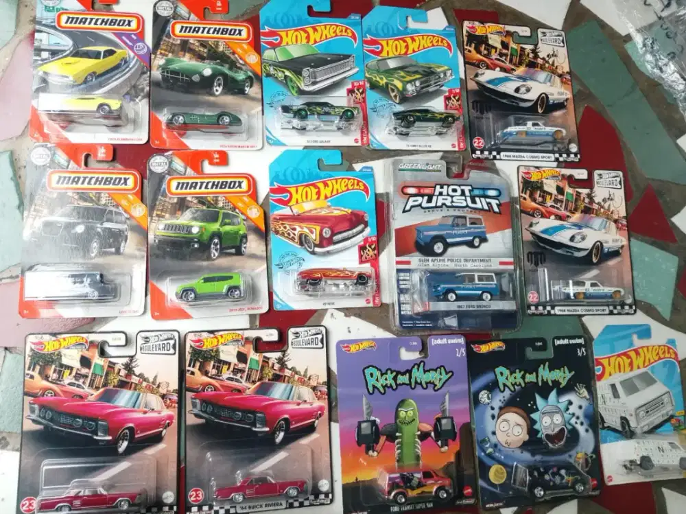 Take all hotwheels dll skala 1:64 premium dan biyasa