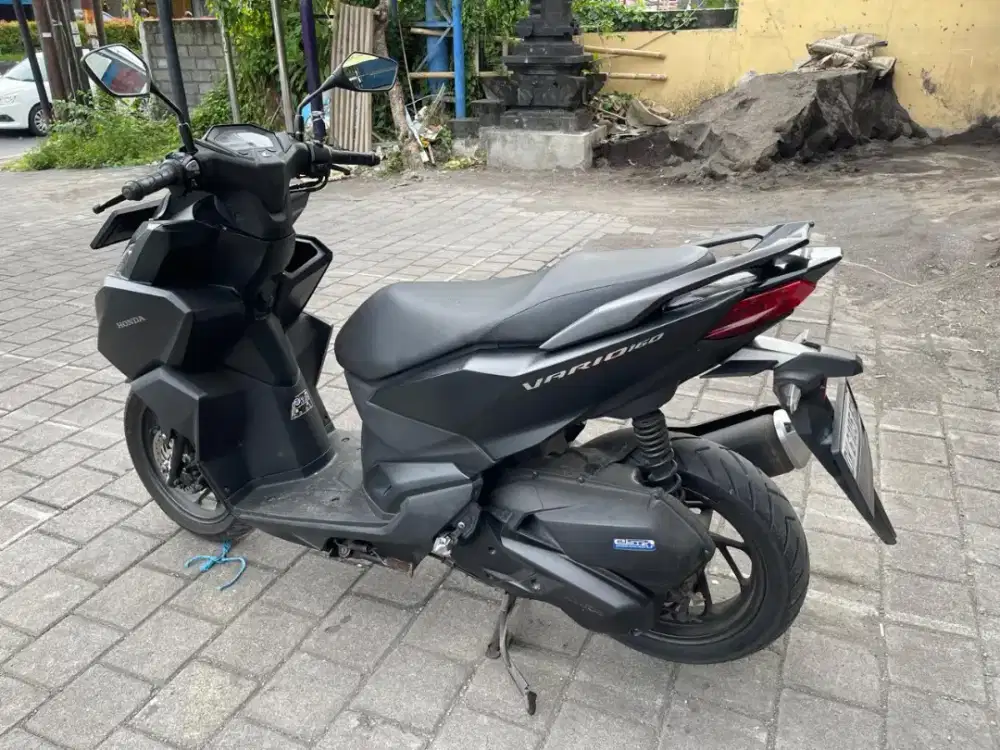 Vario 160cc Hitam Doff
