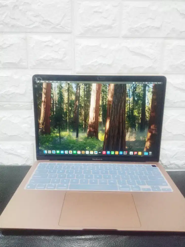 Bu jual MacBook Air Retina 13 2020 i5 8gb / 512gb