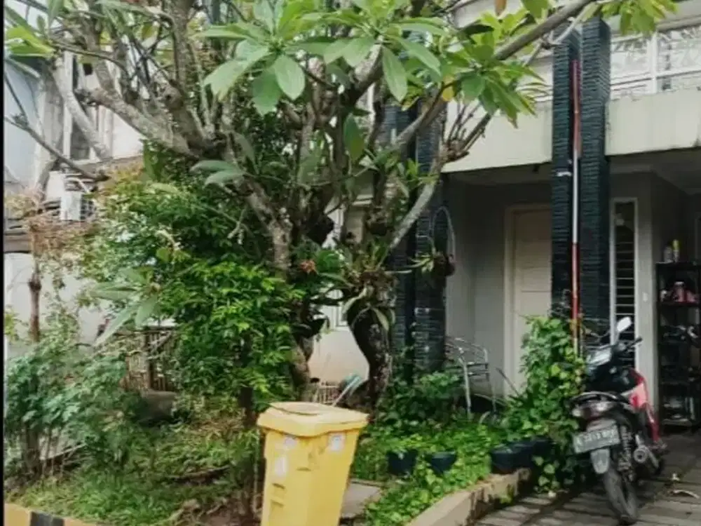 Rumah di Perumahan Taman Mutiara Peninggilan Utara ciledug