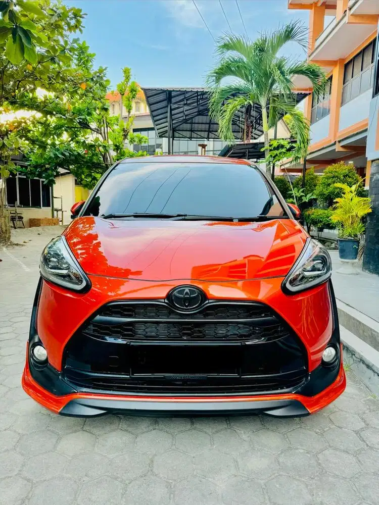 Toyota Sienta type Q