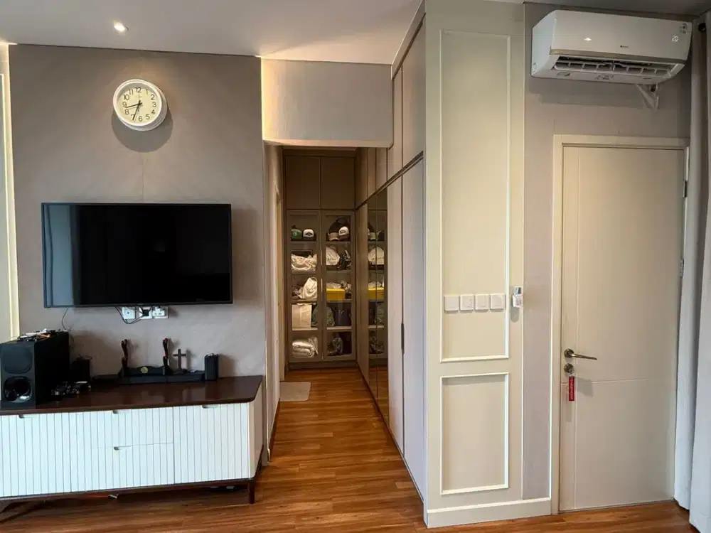 RUMAH MEWAH FULL FURNISHED LAKE VIEW  Mozart Gading Serpong