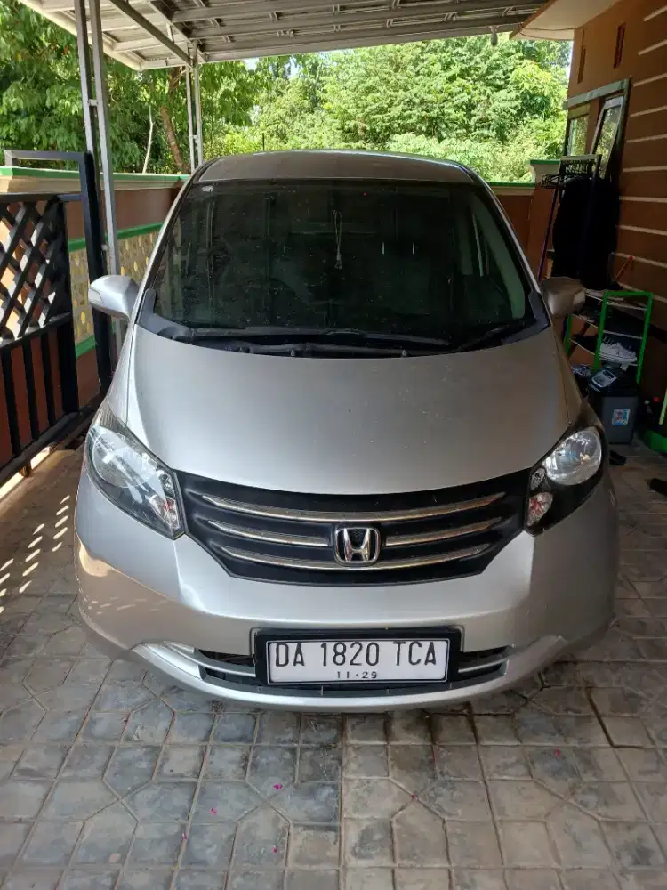 Dijual Honda Freed type Tertinggi PSD