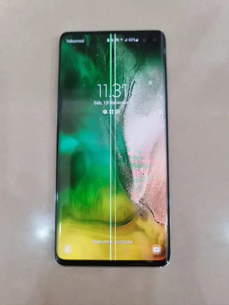 Samsung S10+ plus second layar bergaris 2
