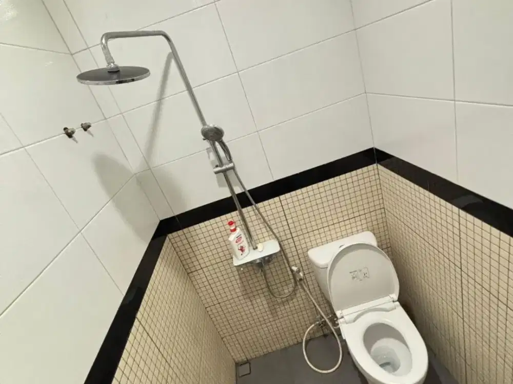 Unit Langka Dijual Rumah 2 Lantai di Ikan Layur Kota Malang