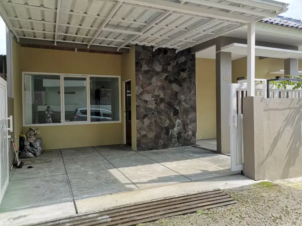 Dijual Rumah di Lembah Permai Hanjuang Cimahi, Bagus Posisi Hook