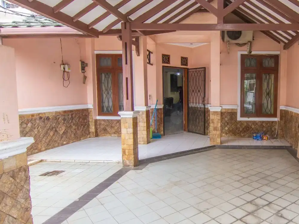Rumah di Komplek Villa Bintaro Regency, Pondok aren  Tangsel