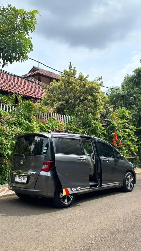 Honda Freed SD 2013